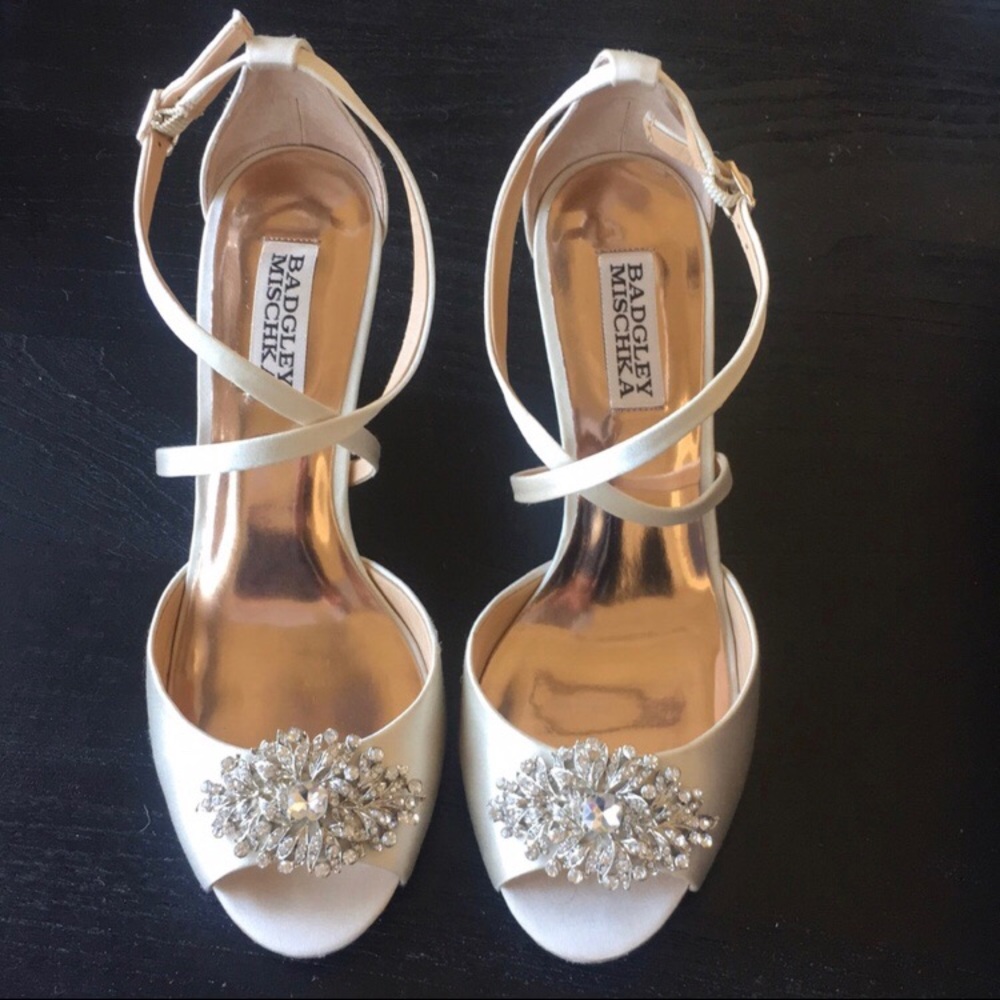 Badgley Mischka 'Abigail' Peep Toe Wedge Size 7
